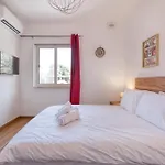 Qala Tranquil Escape - Stylish With Terrace & Ac Qala