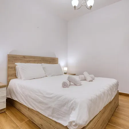아파트 Tranquil Escape - Stylish With Terrace & Ac *