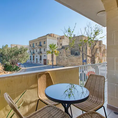 Tranquil Escape - Stylish With Terrace & Ac *