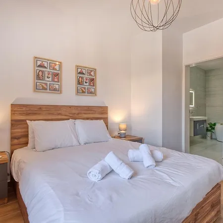 Tranquil Escape - Stylish With Terrace & Ac *